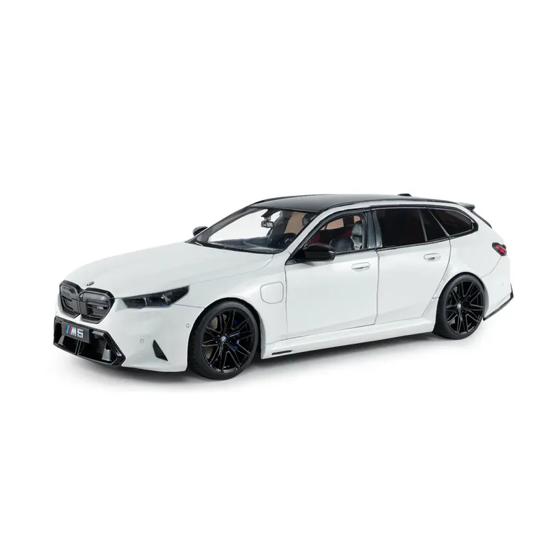 BMW M5 Touring (G99) - 2025 - Vit - Solido - 1:18
