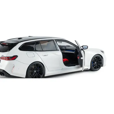BMW M5 Touring (G99) - 2025 - Vit - Solido - 1:18