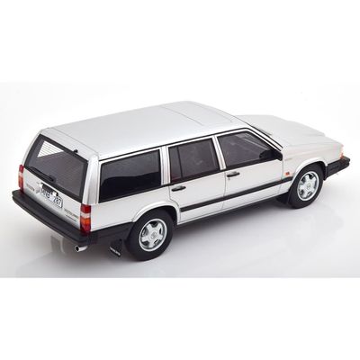 Volvo 740 Turbo Estate silver 1988 - Cult Models