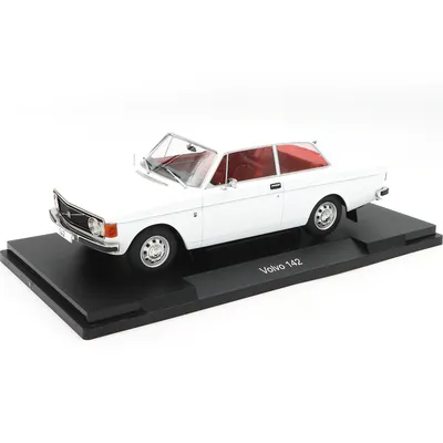 Volvo 142 - Vit - 1973 - MCG - 1:18