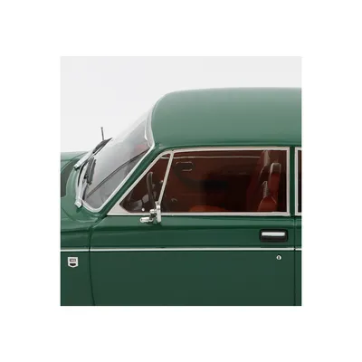 Volvo 142 - Mörkgrön - 1973 - MCG - 1:18