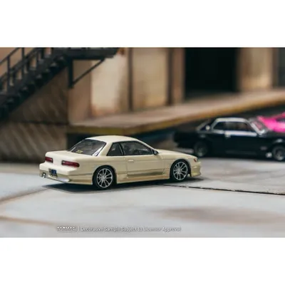 VERTEX Nissan Silvia S13 - Vit / Guld - Tarmac Works - 1:64