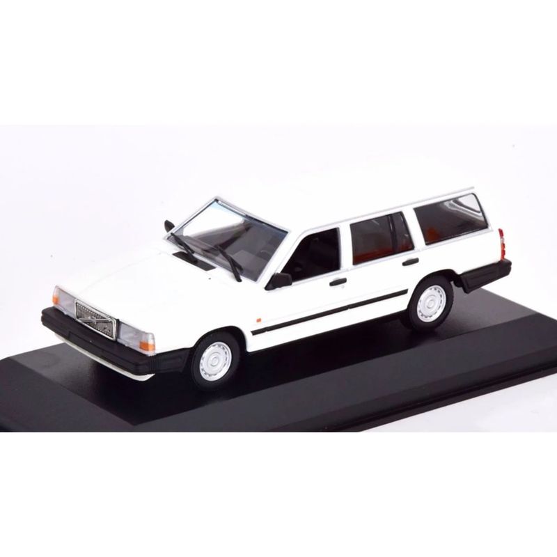 Volvo 740 GL - 1986 - Vit - Minichamps - 1:43