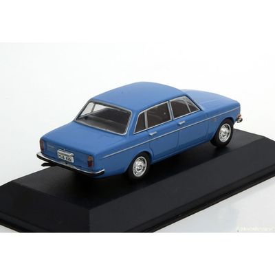 Volvo 144S 1967 - Blå - Modellbil från Triple9 - 1:43