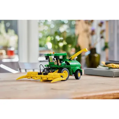 John Deere 9700 Forage Harvester - Technic - 42168 - LEGO