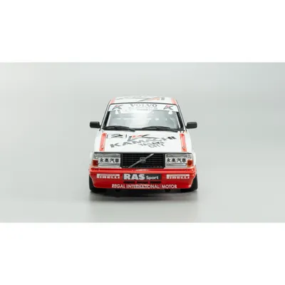Volvo 240 Turbo '86 Macau - Byggmodell - Beemax - 1:24