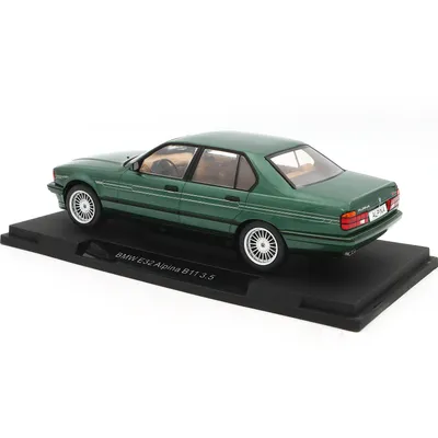BMW E32 Alpina B11 3.5 - Mörkgrön - 1992 - MCG - 1:18