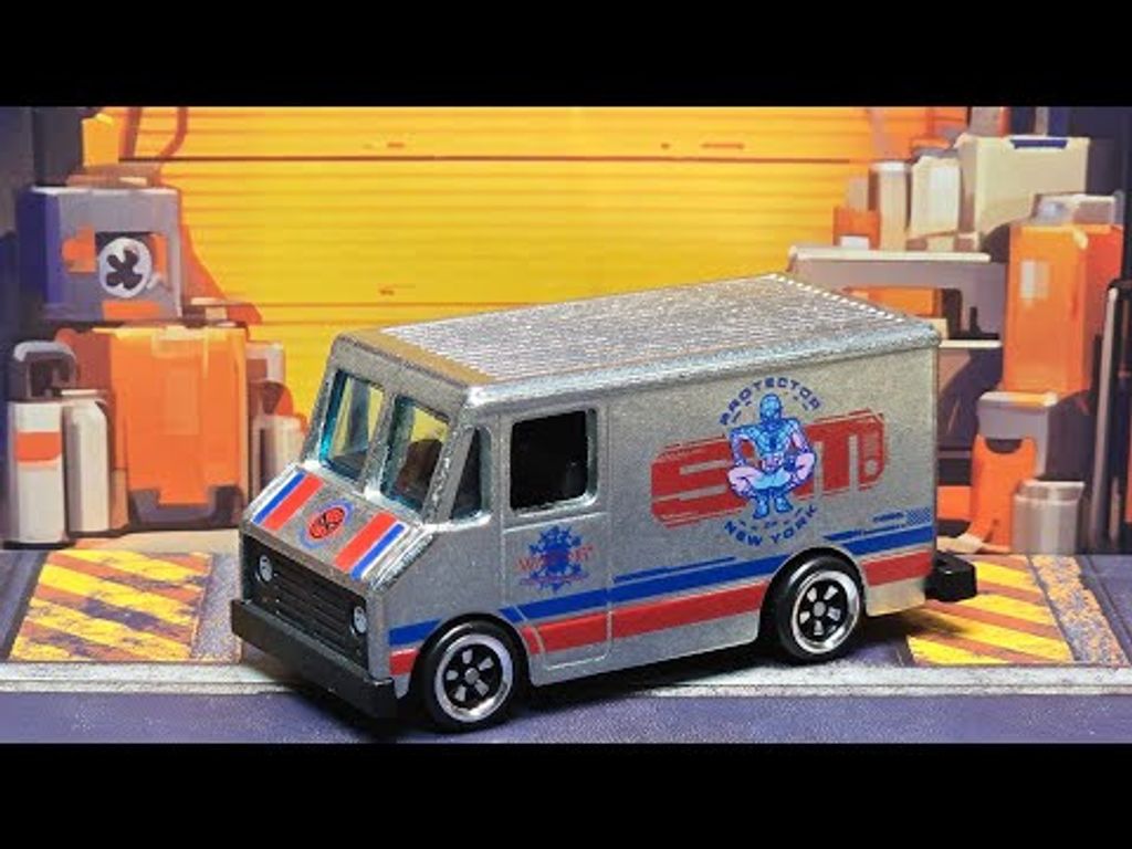 Combat Medic - Spider-Man - Spider-Man Series - Hot Wheels