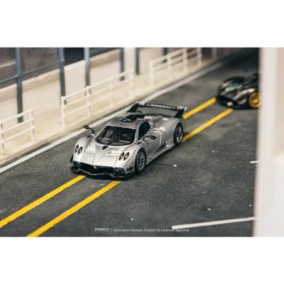Pagani Huayra R - Satin Silver - GLOBAL64 - Tarmac Works - 1:64