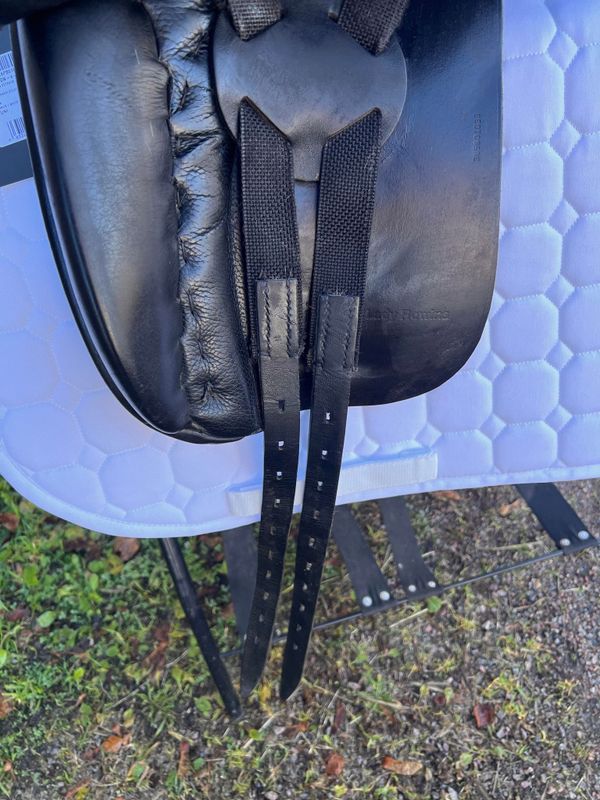 Knights Lady Rowena 17" wide
