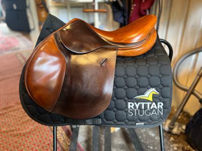 Butet 17", M-säte, kåpa 2,25 normal bom panel BDF
