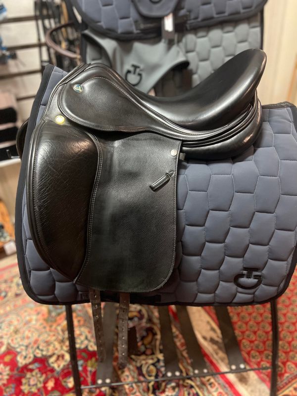 Prestige Lucky dressage 16/34