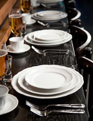 Varmrättstallrik
