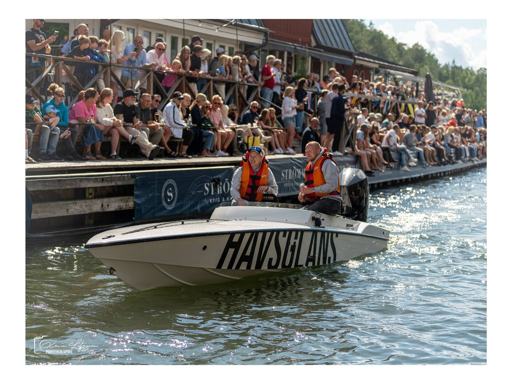Mathias Uddfors och Ludvig Edman från Havsglans under Powerboat Weekend