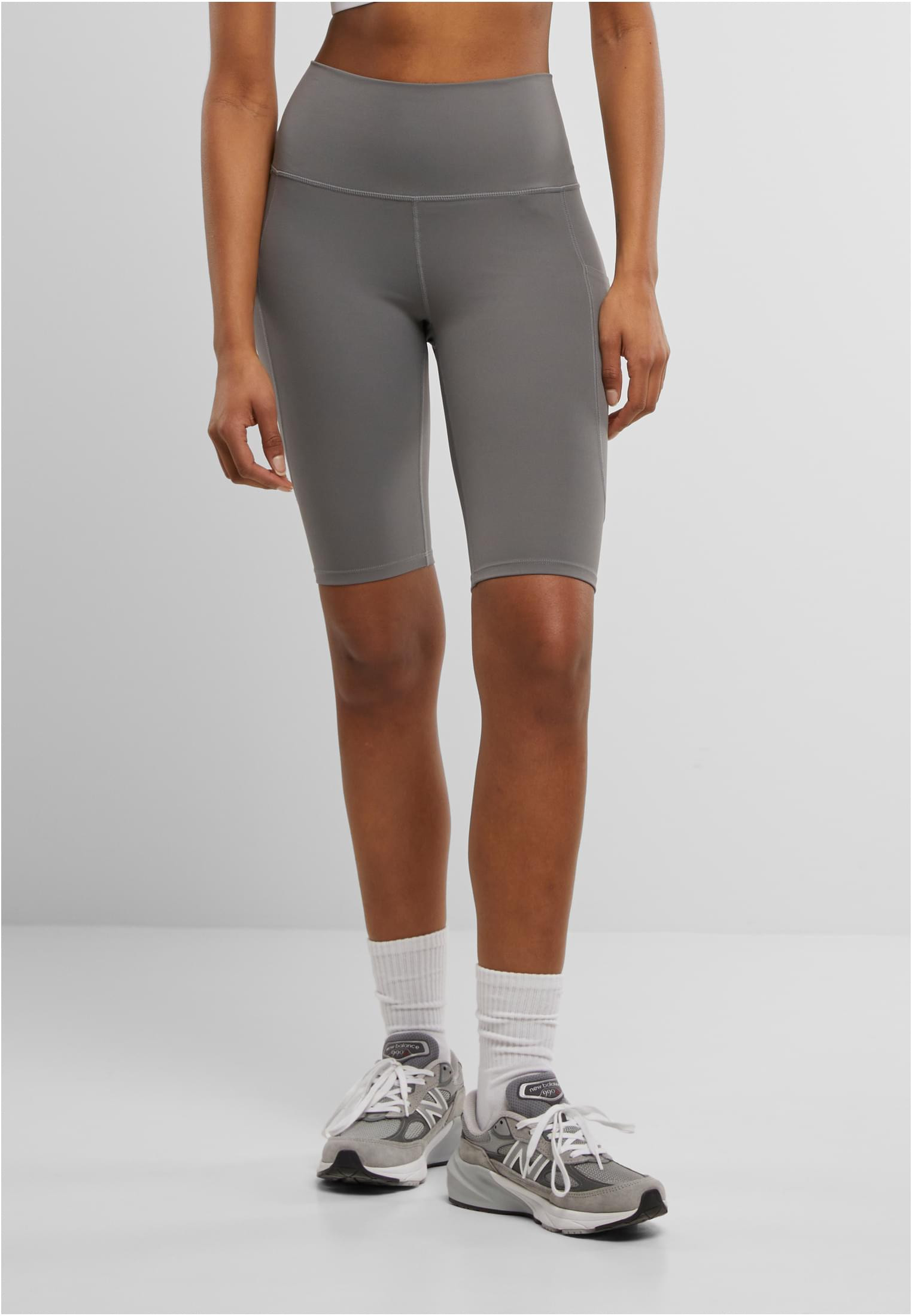 Cykelshorts för damer med sidosömsfickor och stöd (L senior grey)