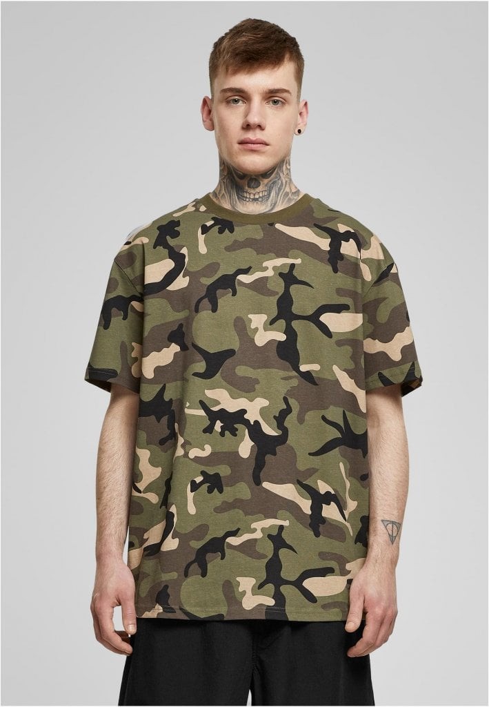 Oversized T-shirt i mörk kamouflage herr (3XL wood camo aop)