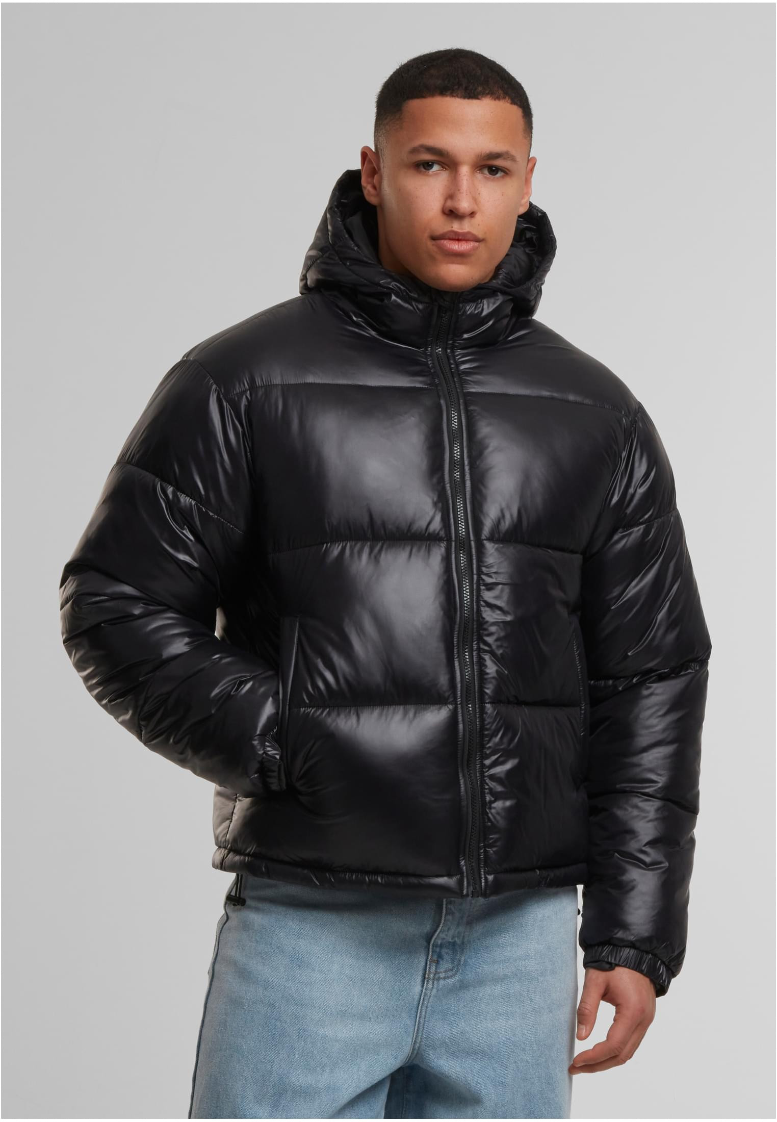 Blank pufferjacka med fodrad huva svart (3XL svart)