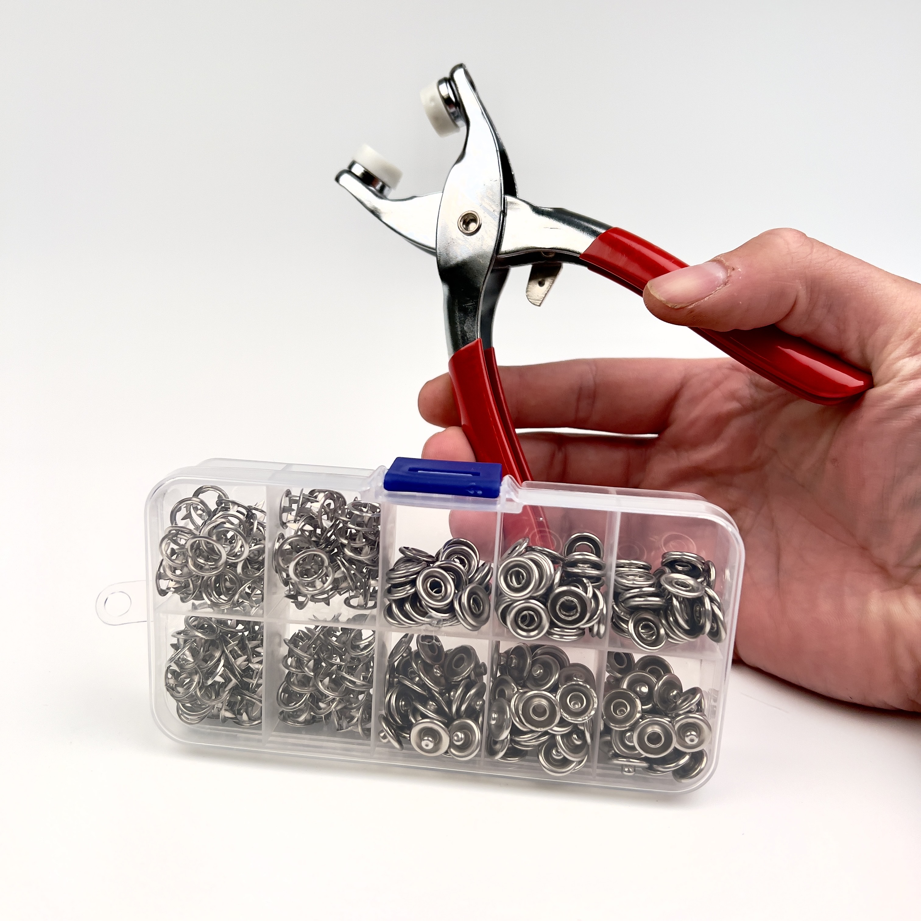 DIY Knappfixare: Skapa egna knappar enkelt