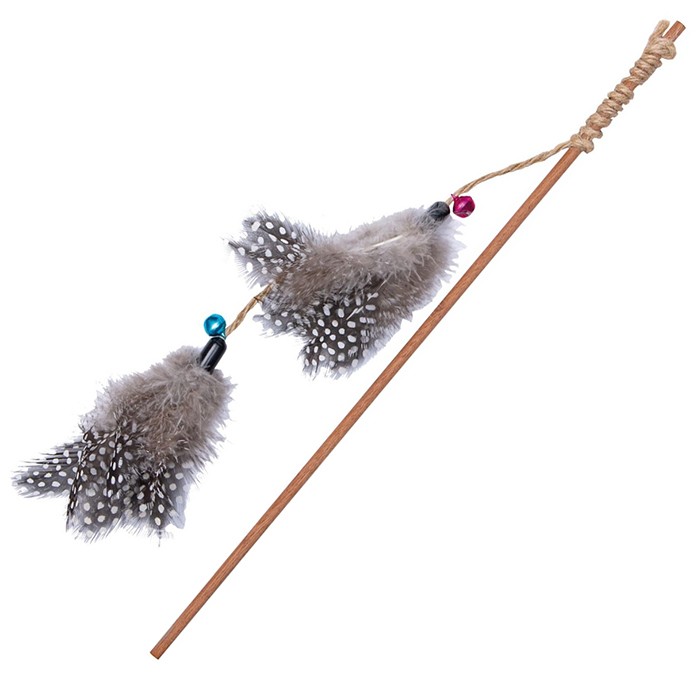 Kattspö trä med fjädrar och pinglor