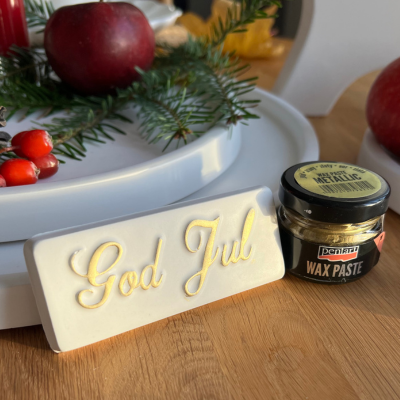 Målad god jul skylt med Wax Paste från Penbart