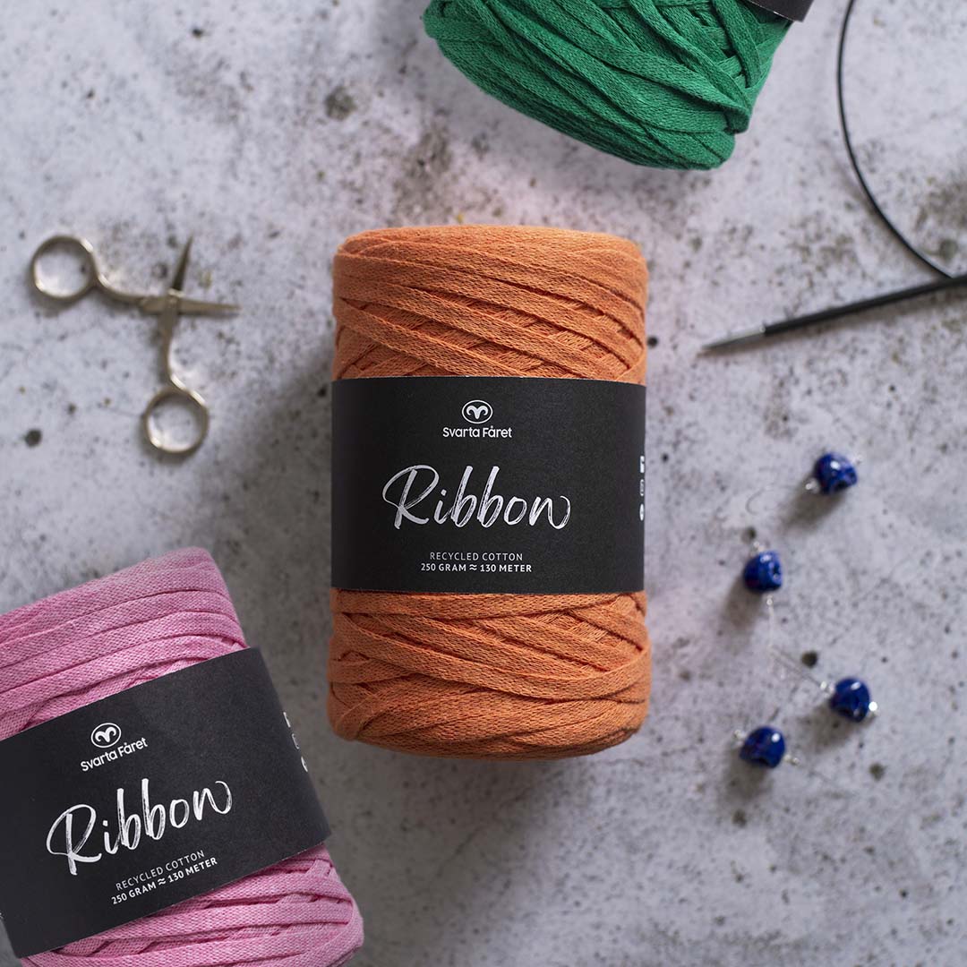 Ribbon Blandgarn från Svarta Fåret i flera olika färger