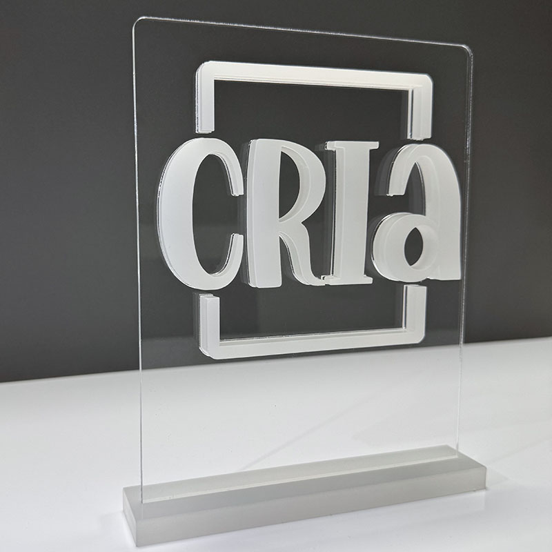 Skylt av plexiglas tillverkad av Cria