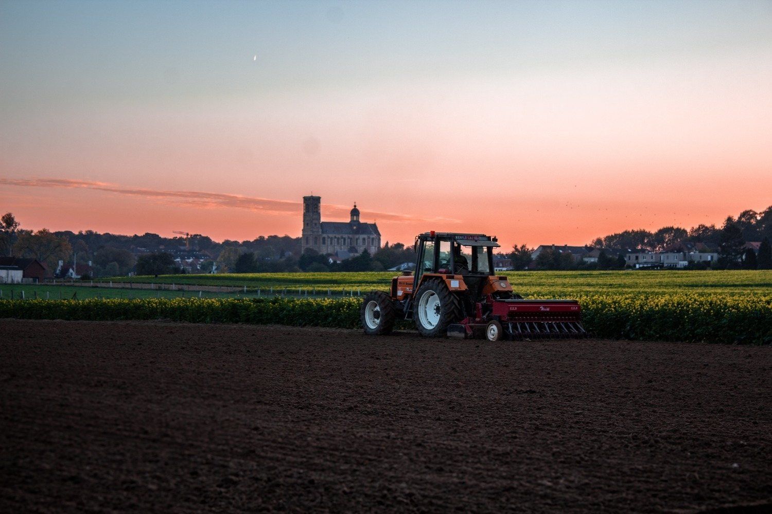 Hur ljudisolerar och ljuddämpar man en traktor?