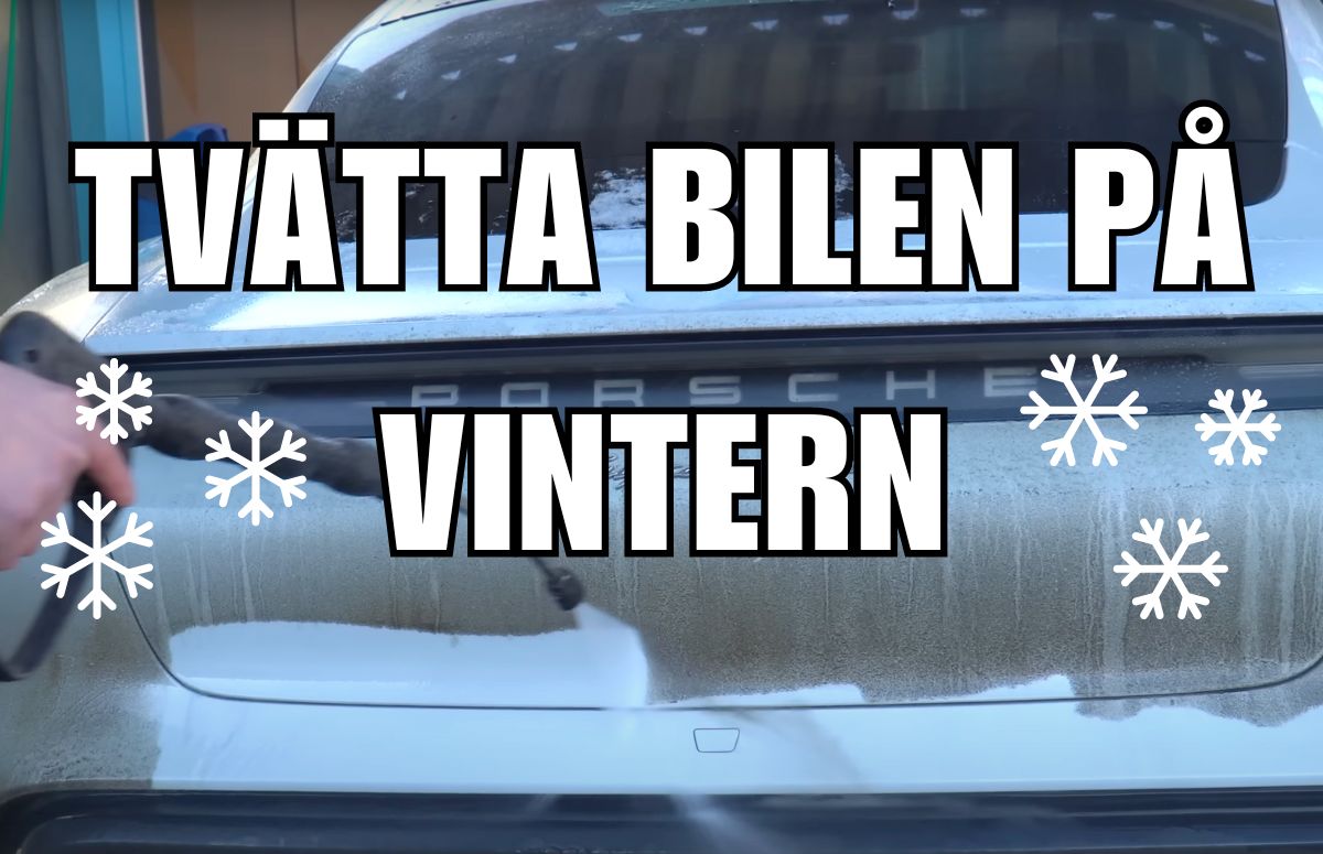 bild med text på smutsig bil som spolas av med högtryckstvätt på vintern