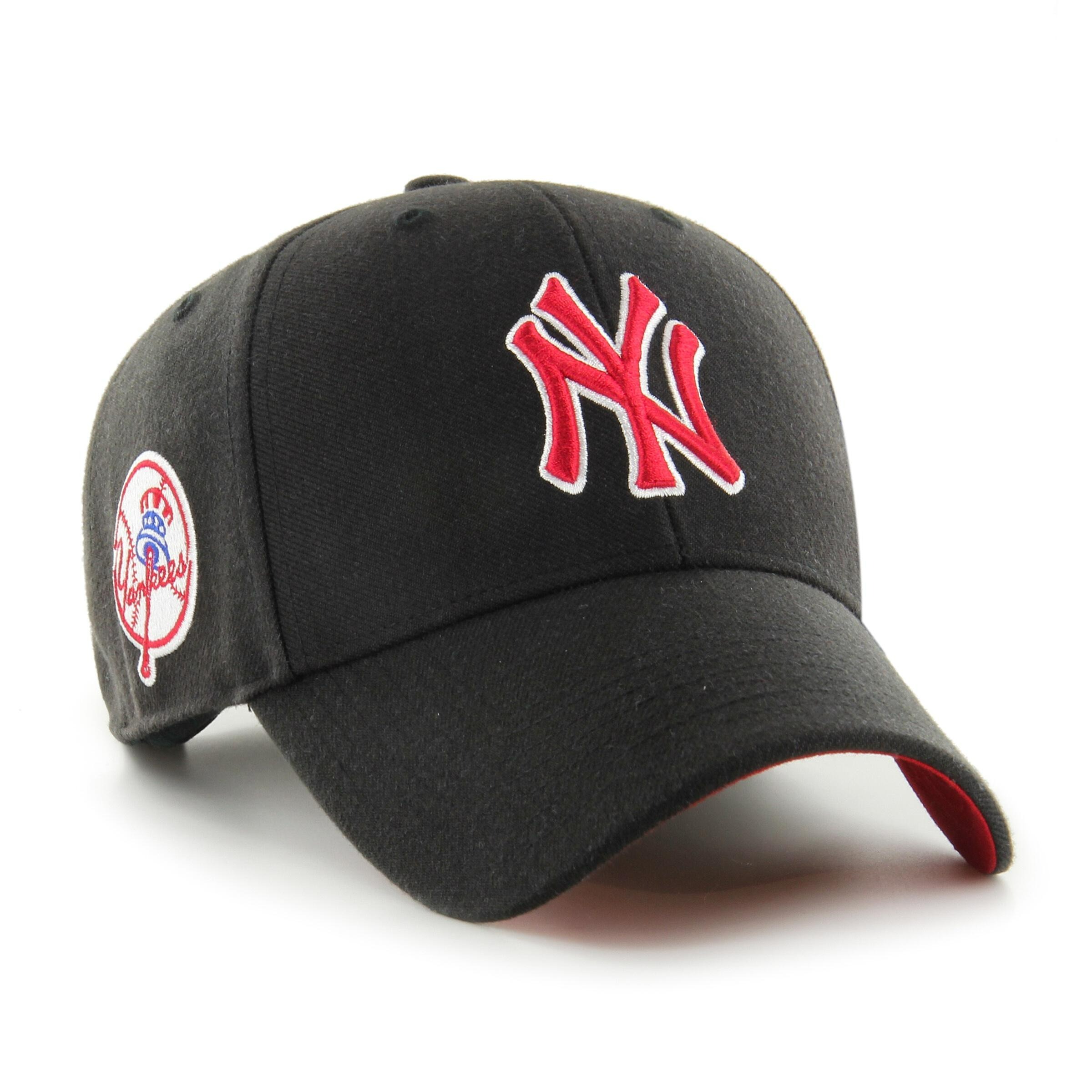 47 Brand New York Yankees MVP Side Patch Black/Red 47 Brand New York Yankees MVP Side Patch Black/Red med böjd skärm