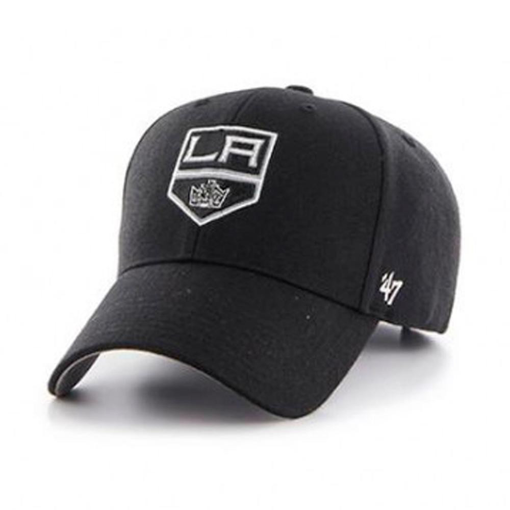 Svart Los Angeles Kings MVP-keps från ’47 Brand med broderad LA Kings-logga och böjd skärm, sedd snett framifrån.