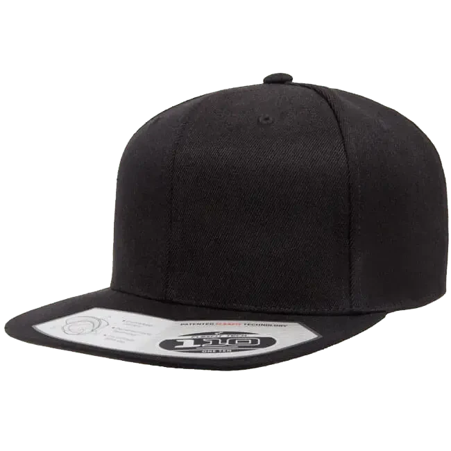 Svart Flexfit-keps med platt skärm
