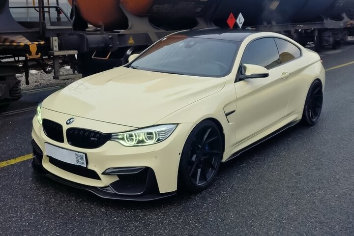 KPMF Gloss Beige K88823 Vinyl