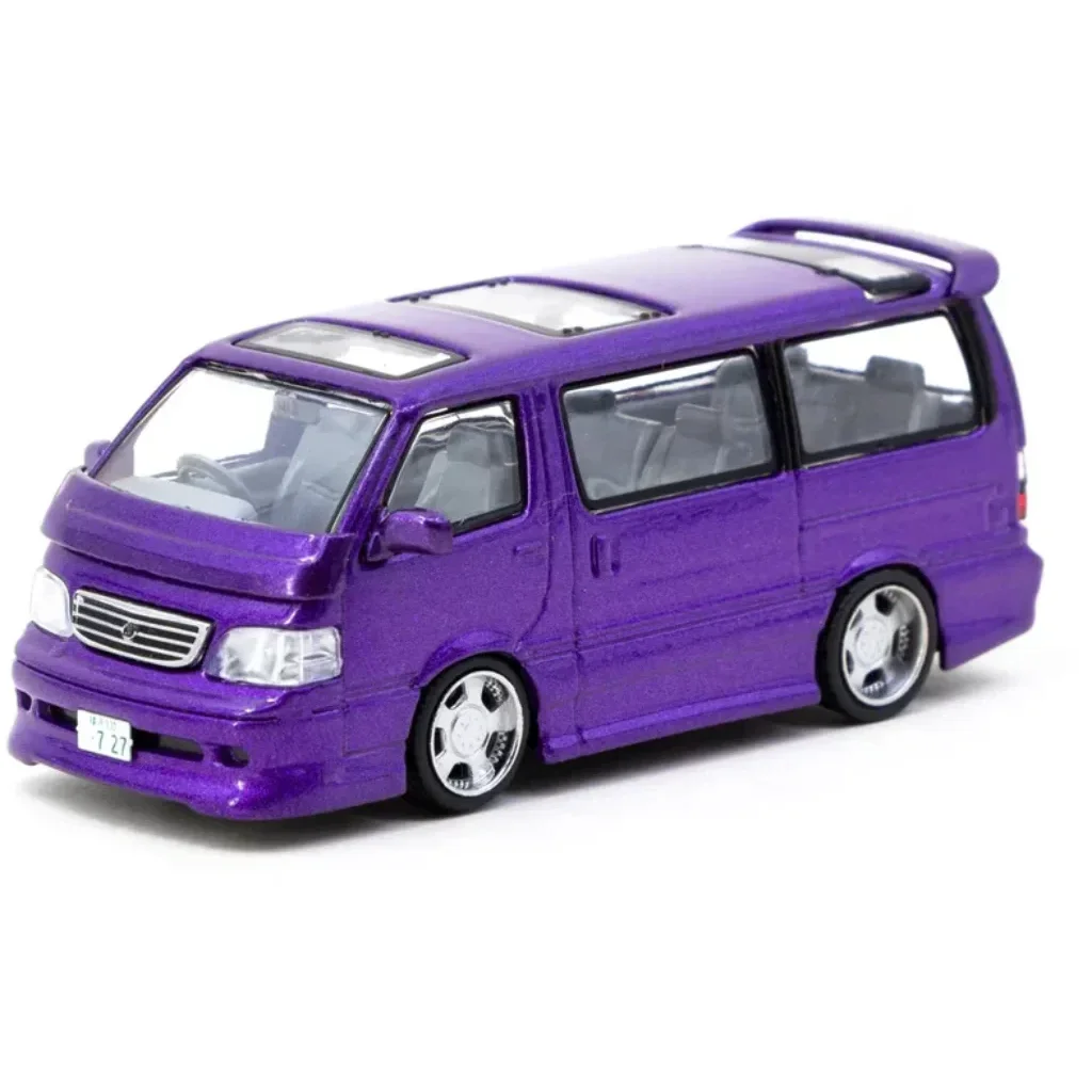 Toyota HiAce Wagon Custom - Lila - ROAD64 - Tarmac - 1:64