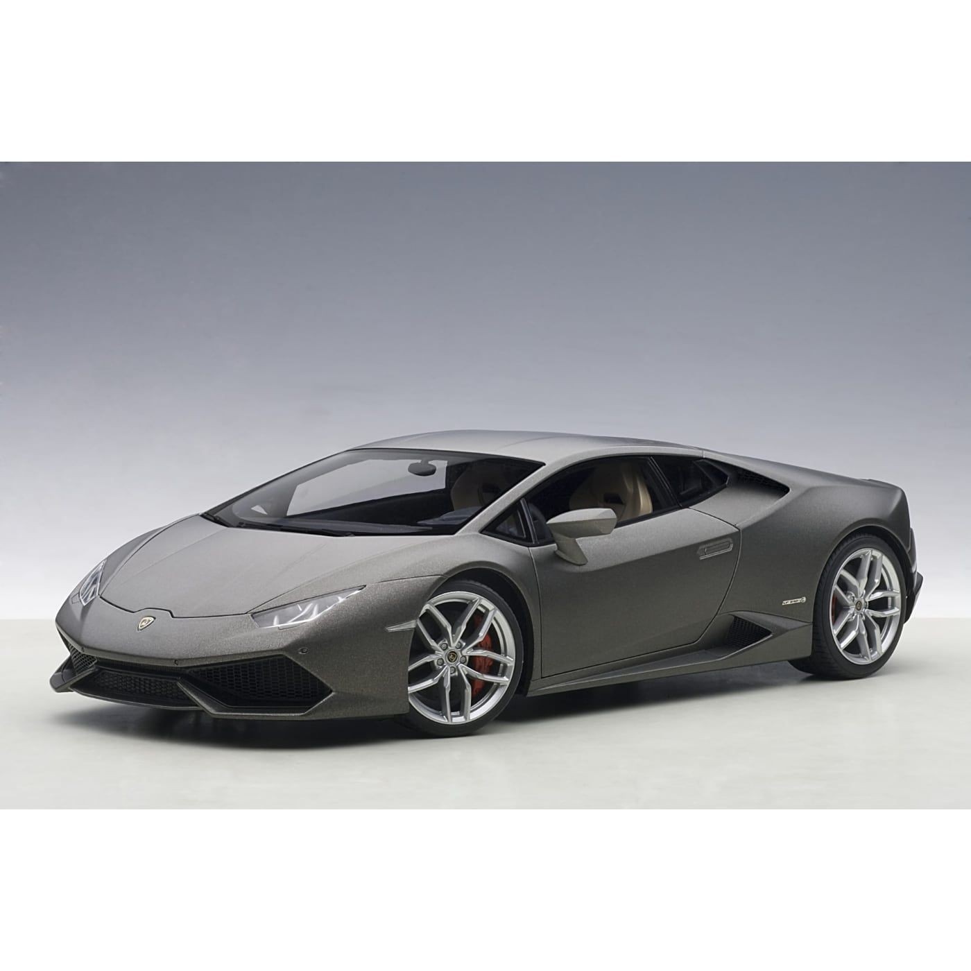 Lamborghini HuracÃ¡n LP 610-4 – 2014 – Grå – AUTOart – 1:18