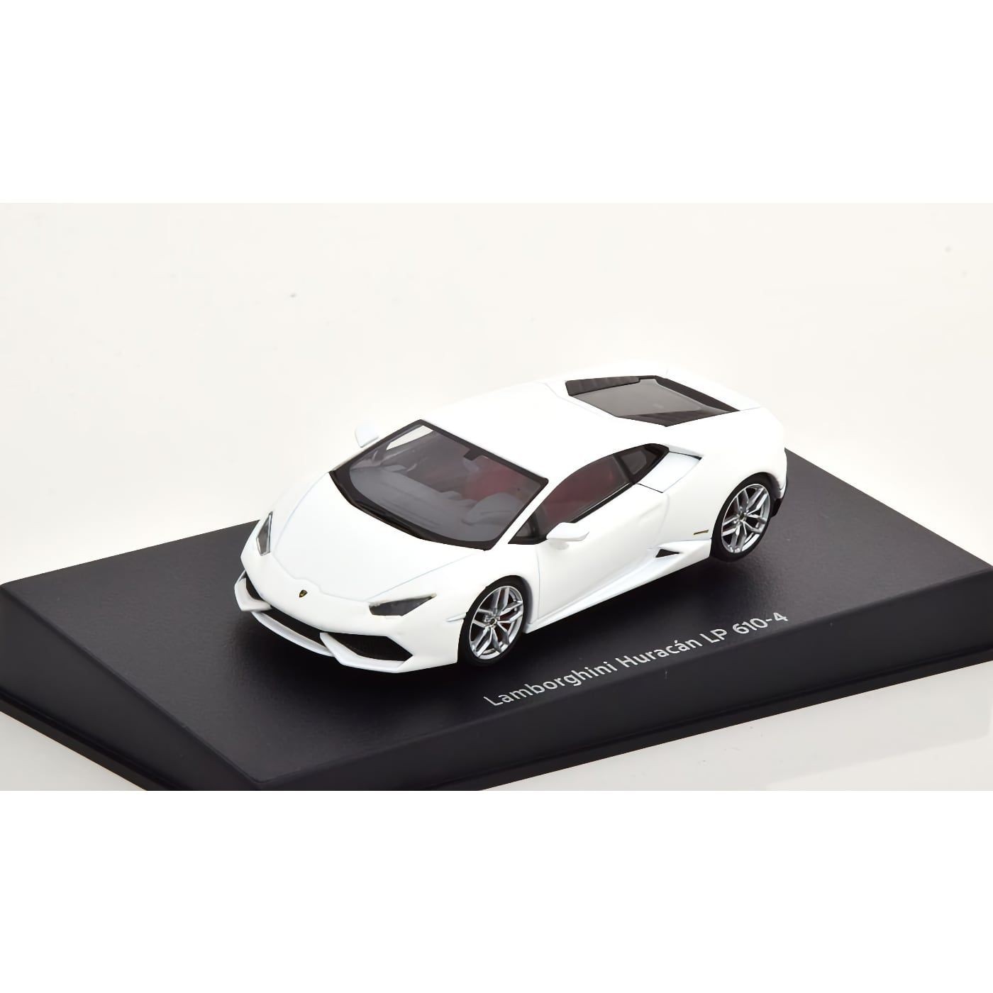 Läs mer om Lamborghini Huracán LP 610-4 - 2014 - Vit - AUTOart - 1:43