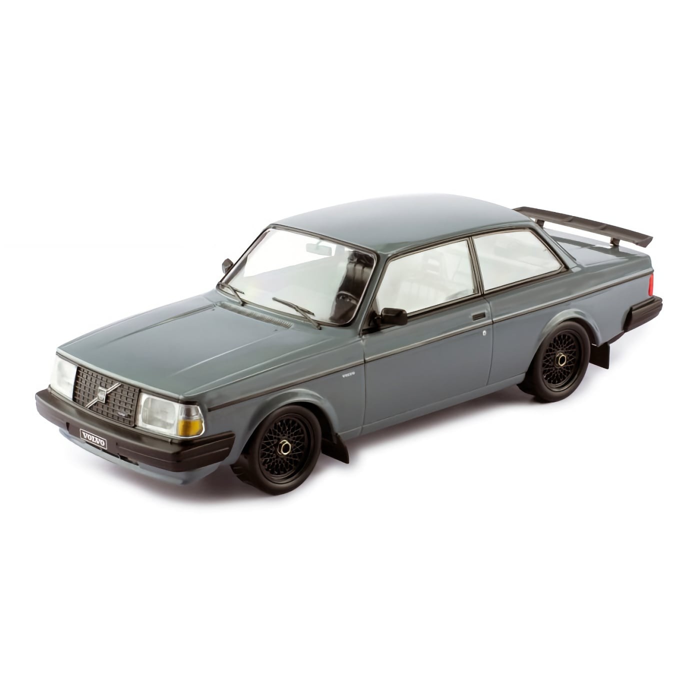 Volvo 240 Turbo ”Custom” 1985 – Grå – Ixo Models – 1:18