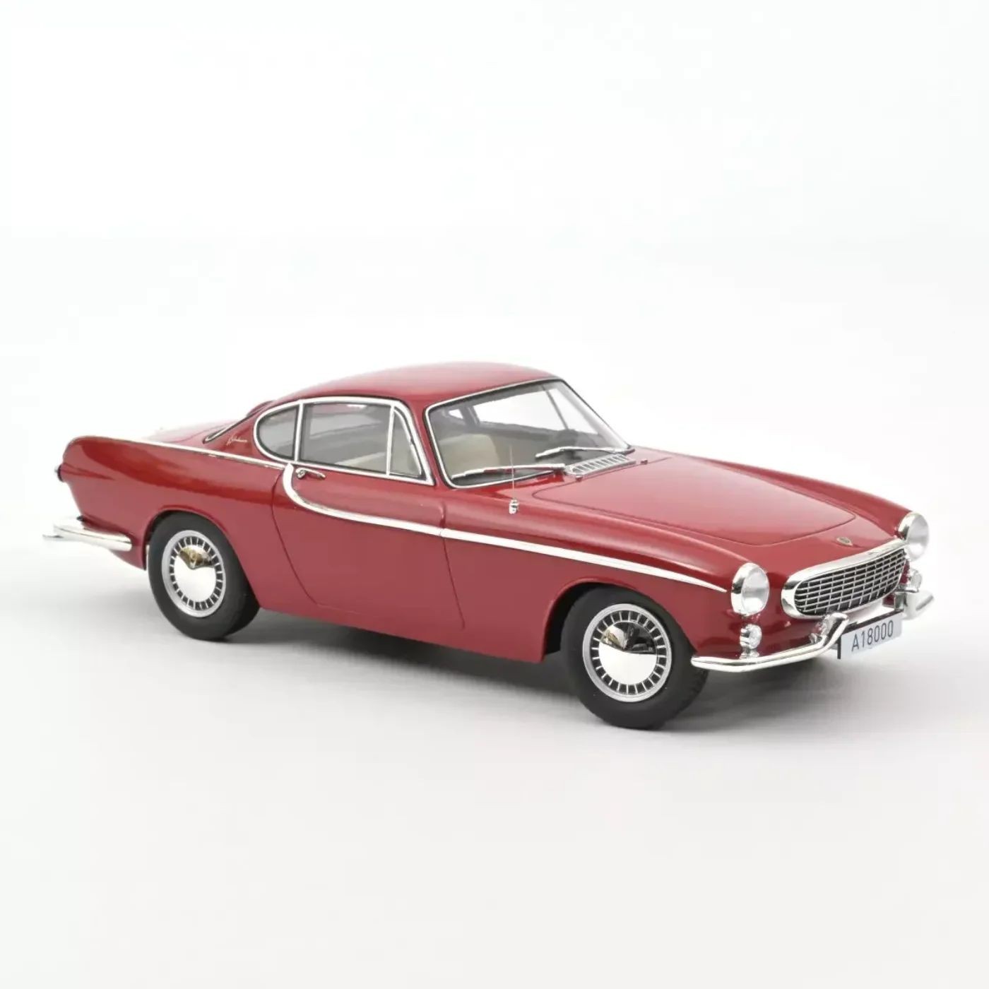 Läs mer om Volvo P1800 - 1961 - Röd - Norev - 1:18