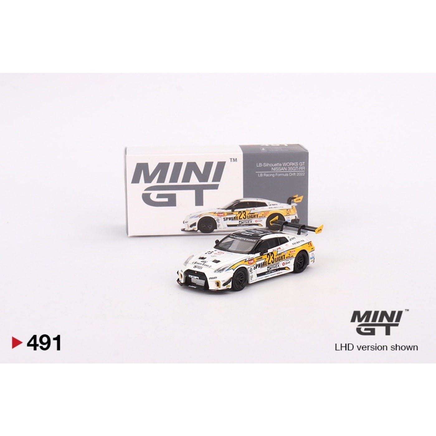 Läs mer om LB-Silhouette WORKS GT NISSAN 35GT-RR - 491 - Mini GT - 1:64