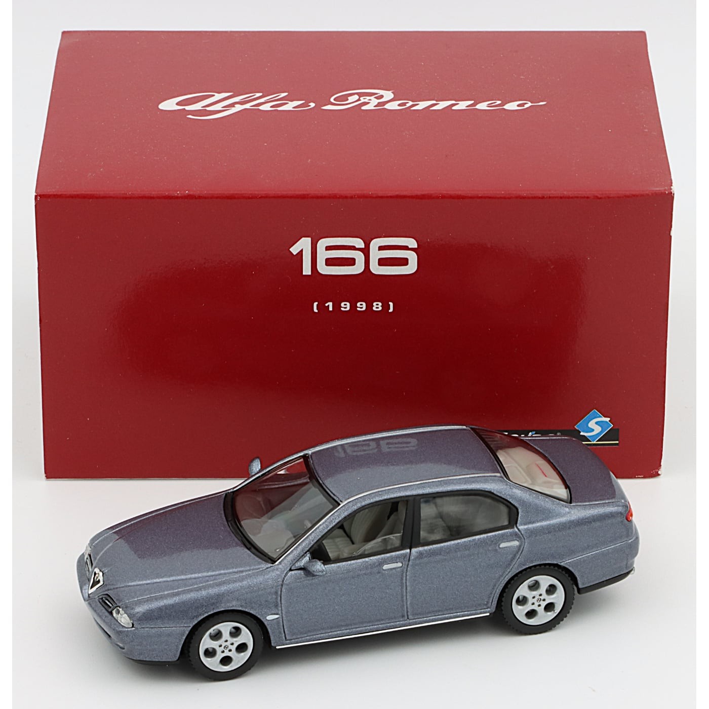 Alfa Romeo 166 – 1998 – Grå – Solido – 1:43