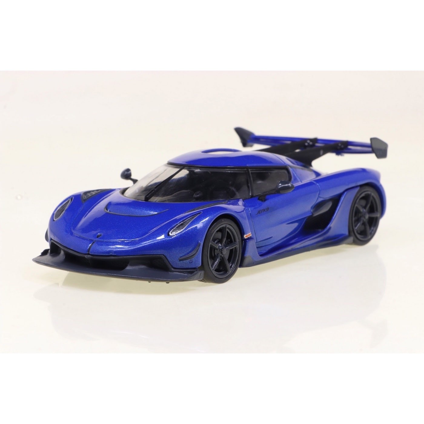 Koenigsegg Jesko – 2021 – Blå – Solido – 1:43