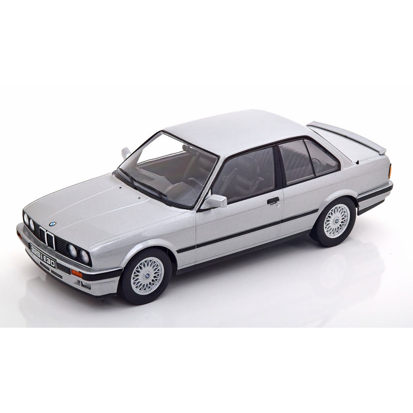 BMW 325i M-Paket 1 – 1987 – KK-Scale – 1:18