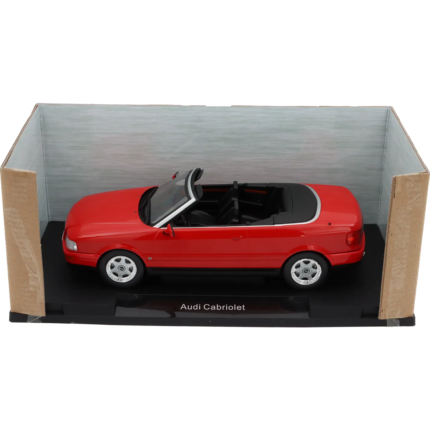 Audi Cabriolet – 1991 – Röd – Modelcar Group – 1:18