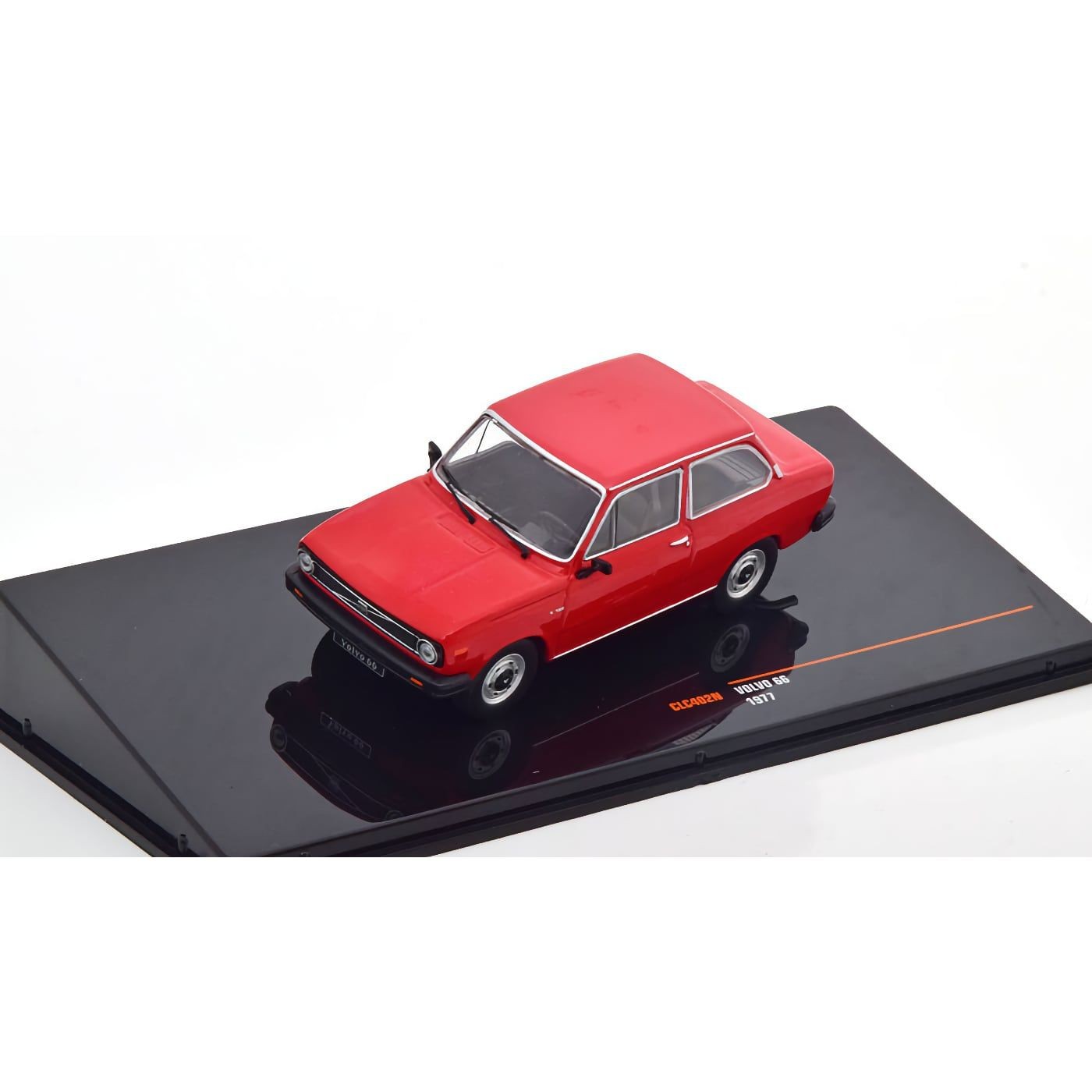 Läs mer om Volvo 66 - 1977 - Röd - Ixo Models - 1:43