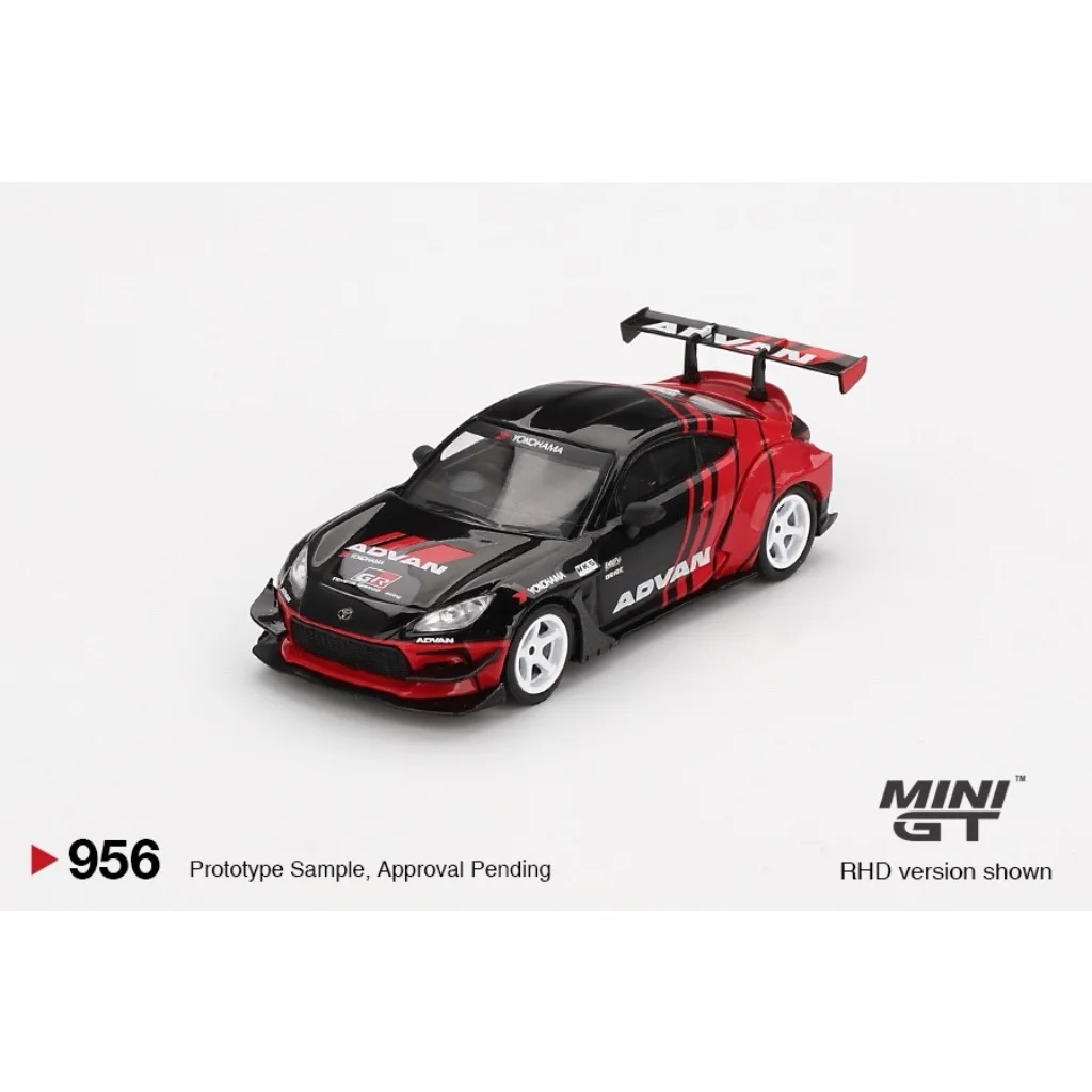 Toyota GR86 HKS Type R Advan - 2022 Tokyo - Mini GT - 1:64